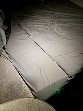 szukam-zony1987 online show from October 24, 9:27 pm