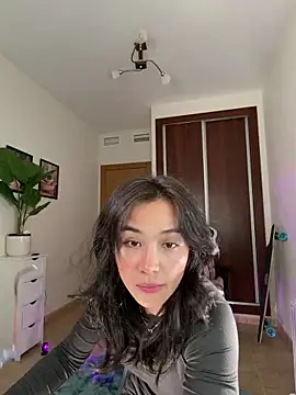 Adriennesexxx online show from January 16, 5:59 pm