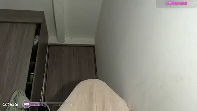 KaelMoreau online show from December 25, 11:22 am