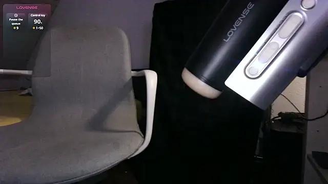 mr-k-quinn-x online show from December 3, 9:45 pm