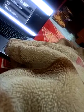 CuteyCouple online show from March 1, 8:30 pm