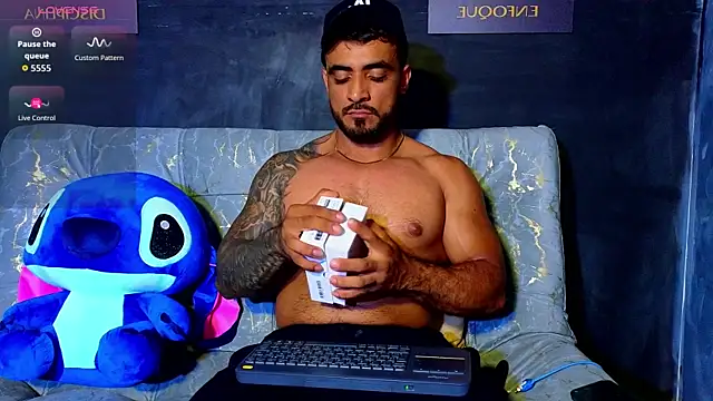 ERIC HARRISON online show from October 21, 1:42 am