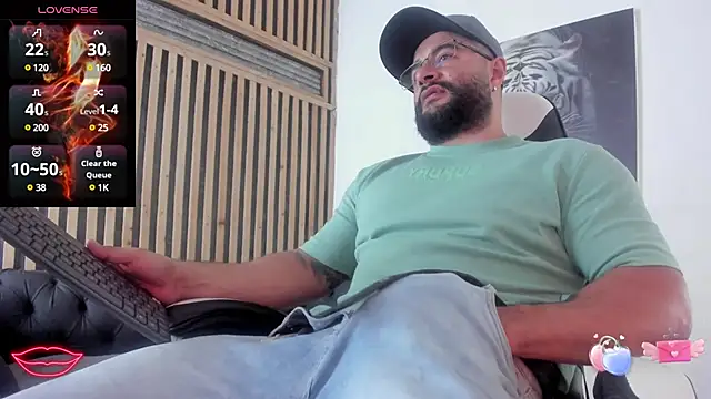 Luke  09 online show from March 15, 12:34 pm