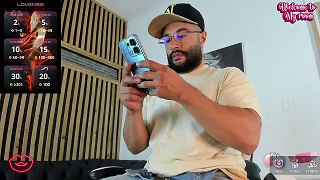 Luke  09 online show from March 20, 12:00 pm