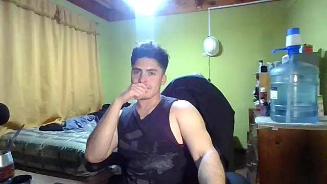 r paulo25 online show from June 26, 3:42 am