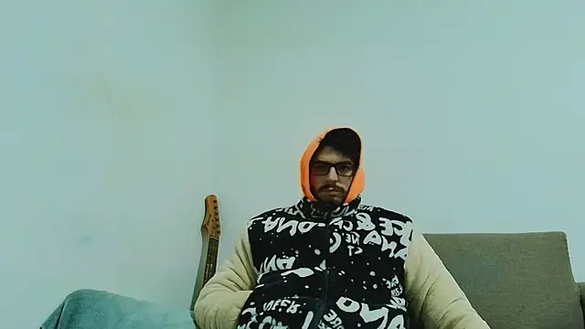 thomas gun online show from April 18, 10:16 am