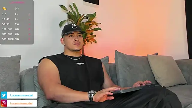 lucasanto  online show from March 18, 3:56 am