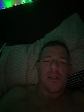 Snapshot of mrwright878787 chatting on March 5, 12:05 am mrwright878787 online show from March 5, 12:05 am