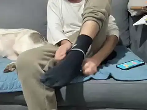 4small4inchlol online show from March 3, 7:01 pm