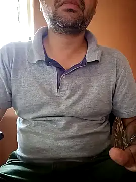 Snapshot of daddy_indian chatting on October 14, 5:47 am daddy indian online show from October 14, 5:47 am