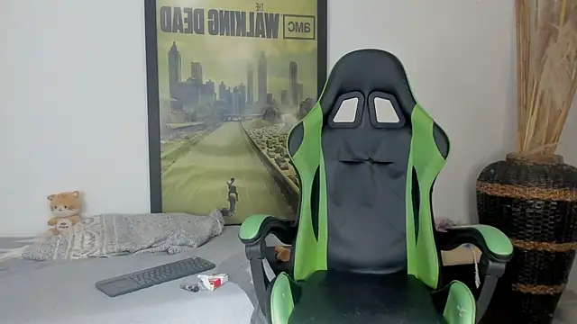 jamesinked  online show from January 18, 7:16 pm