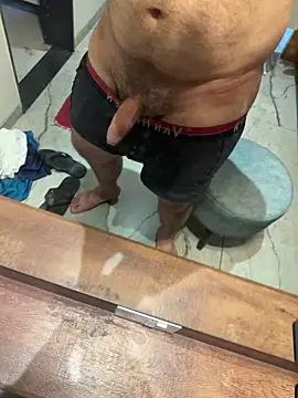 versatile guy01 online show from September 28, 3:59 am