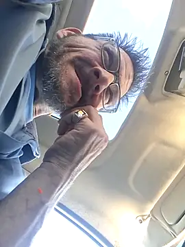 gettinit2wice online show from April 5, 1:25 am