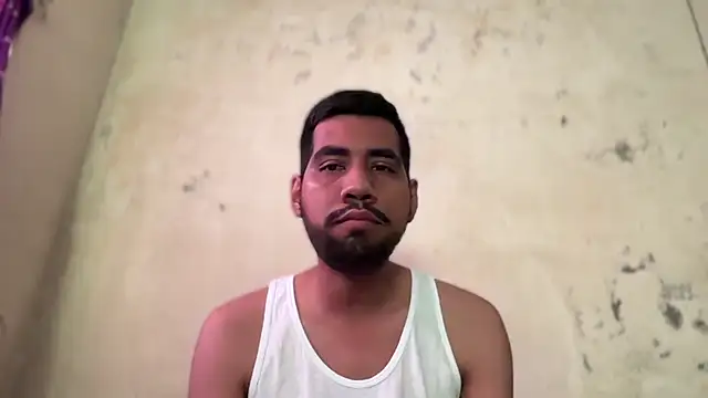 EnriquePersian197 online show from January 1, 2:20 pm