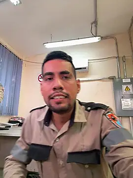 EnriquePersian197 online show from March 10, 3:20 pm