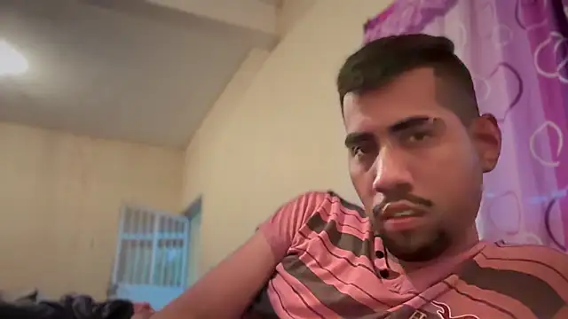 EnriquePersian197 online show from December 14, 11:56 pm