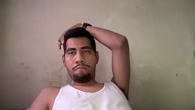 EnriquePersian197 online show from December 11, 6:59 pm