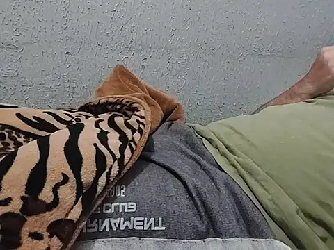 mfreitas005 online show from November 7, 12:58 am