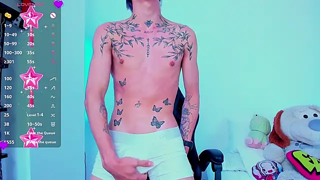 juniior 2311  online show from November 4, 7:59 pm