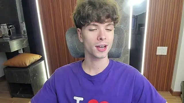 calvin love you online show from April 19, 6:10 pm