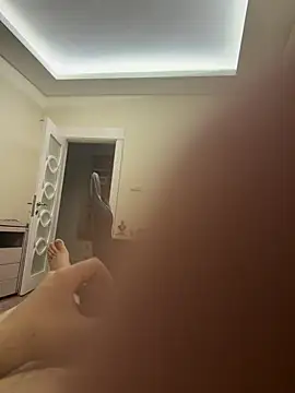 31cektirenbatuu online show from April 18, 9:36 pm