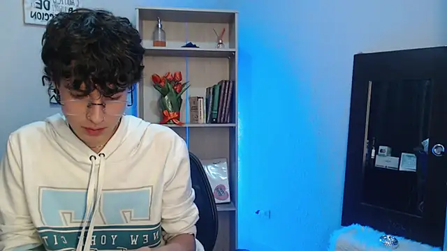 Snapshot of Jeam_hot chatting on January 17, 8:59 pm Jeam hot online show from January 17, 8:59 pm