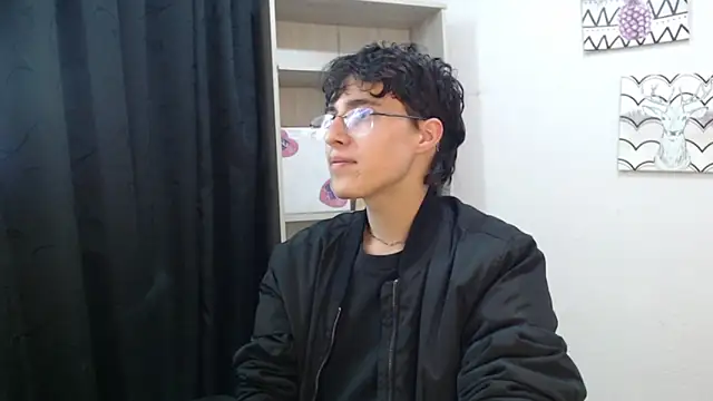 Snapshot of Jeam_hot chatting on December 21, 9:47 pm Jeam hot online show from December 21, 9:47 pm