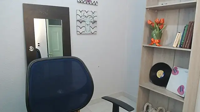 Snapshot of Jeam_hot chatting on December 22, 8:03 pm Jeam hot online show from December 22, 8:03 pm
