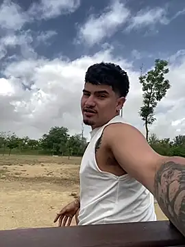 MatheoVelez online show from April 22, 9:14 am