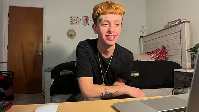 twentywithafelonyy online show from November 24, 3:46 pm