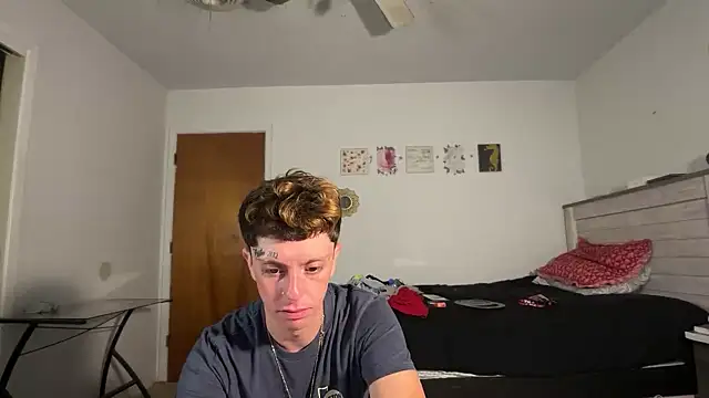 twentywithafelonyy online show from September 10, 9:19 am