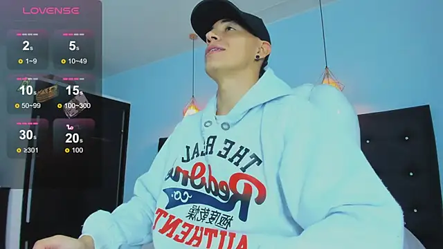 Lobo 17  online show from November 13, 3:55 am