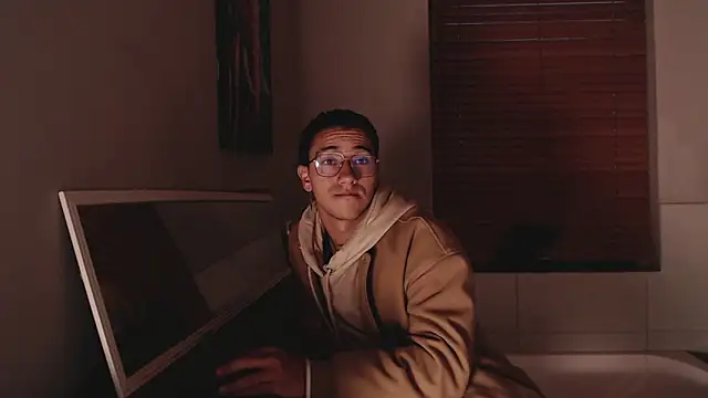 Andy Joy  online show from December 15, 11:18 am