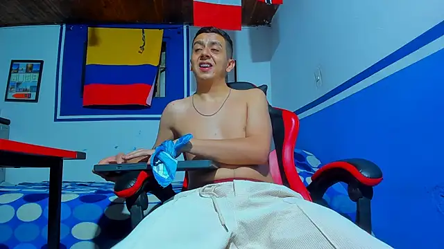 maxowens oficial online show from February 16, 11:14 pm