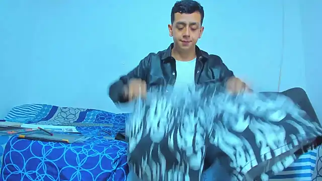 maxowens oficial online show from December 31, 11:39 pm