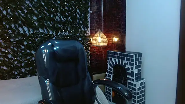 JackSwan18 online show from December 2, 1:33 pm