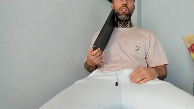 Antoniohot2024 online show from February 21, 10:15 pm