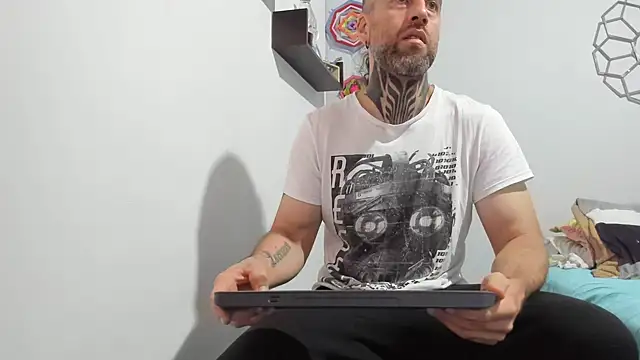 Antoniohot2024 online show from February 17, 12:05 pm