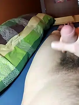 Snapshot of Crazzy_Maiky chatting on December 8, 10:14 pm Crazzy Maiky online show from December 8, 10:14 pm