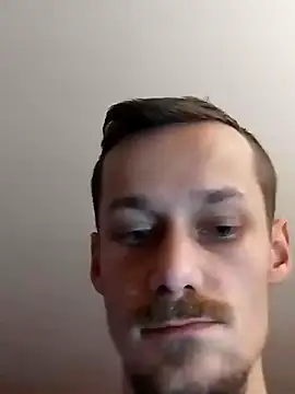 Snapshot of Crazzy_Maiky chatting on December 22, 7:10 pm Crazzy Maiky online show from December 22, 7:10 pm