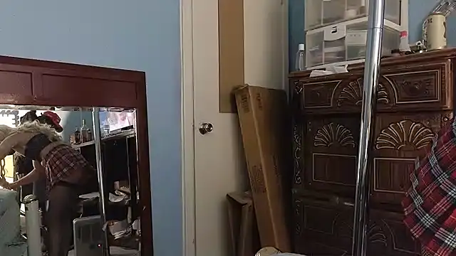 Sandrasaa online show from December 10, 7:16 am