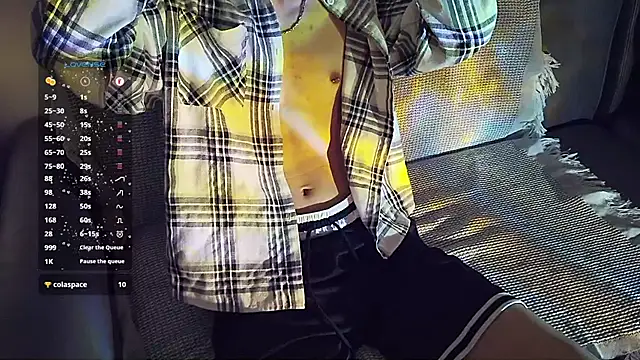 Snapshot of FEIYU001 chatting on February 22, 2:27 pm FEIYU001 online show from February 22, 2:27 pm