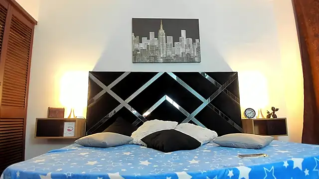 nakedfoam1 online show from April 14, 3:17 am