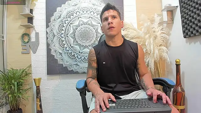 nakedfoam1 online show from January 19, 3:20 am