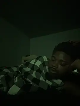 SluttyLyfe4L online show from April 11, 8:51 am