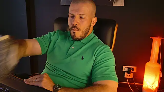 AngeloEric online show from May 30, 10:59 am