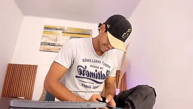 zander 2120 online show from March 5, 2:13 pm