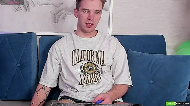 ArthurWhitee online show from March 19, 3:41 am