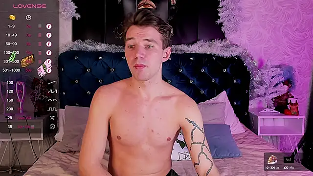 ArthurWhitee online show from January 8, 5:05 am