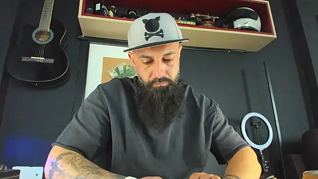 axxelrich  online show from February 2, 8:13 am